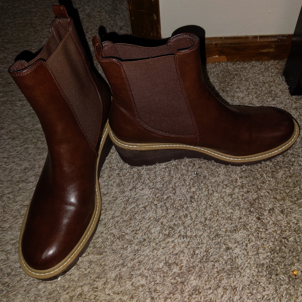 Elegant Brown Ankle Booties, stylish and Very Comfortable❣️